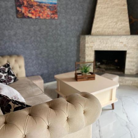 קאחתי Buo'S Guest House מראה חיצוני תמונה