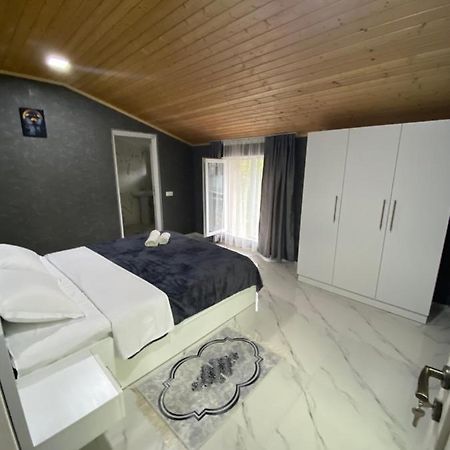 קאחתי Buo'S Guest House מראה חיצוני תמונה