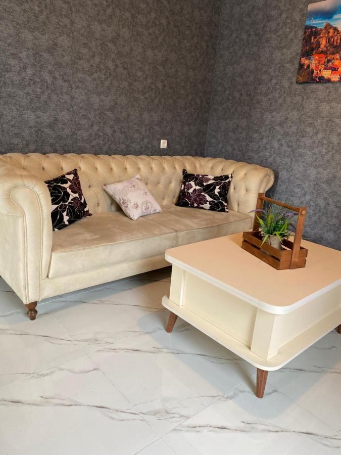 קאחתי Buo'S Guest House מראה חיצוני תמונה