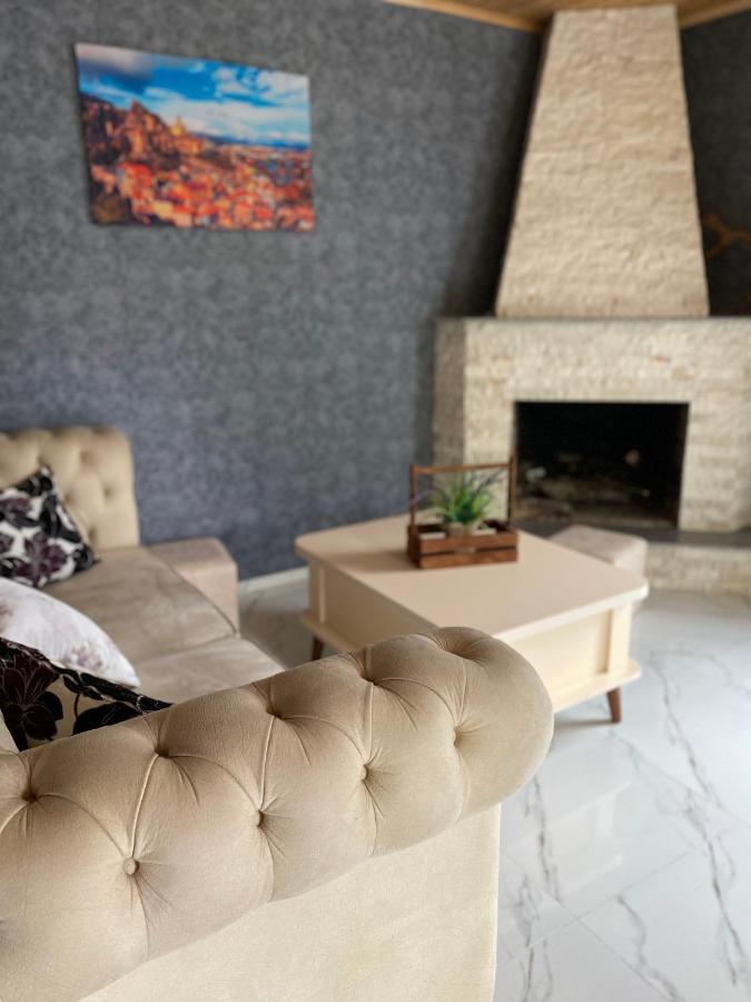 קאחתי Buo'S Guest House מראה חיצוני תמונה